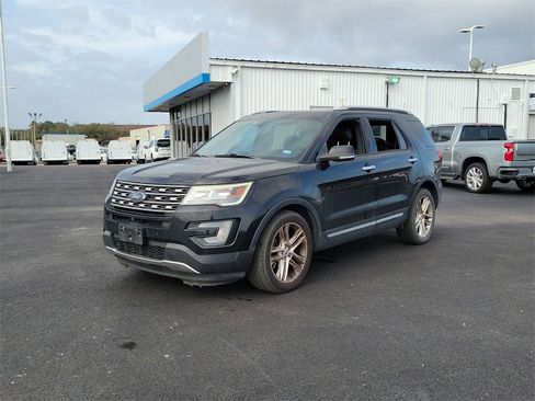 Used 2017 Ford Explorer Limited image 13