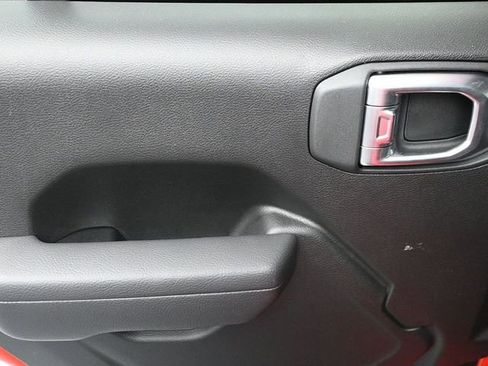 Used 2024 Jeep Gladiator Sport image 14