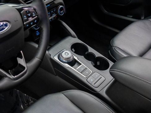 Used 2021 Ford Escape SEL w/ Technology Package image 11