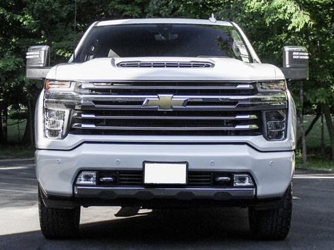 Used 2022 Chevrolet Silverado 3500 High Country w/ Technology Package AWD/4WD image 11