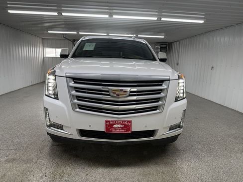 Used 2016 Cadillac Escalade ESV Platinum image 2
