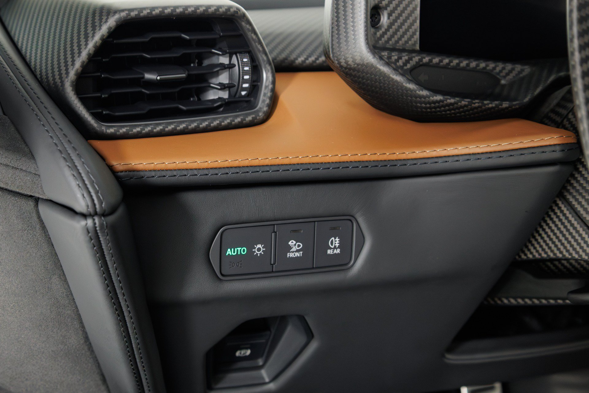 Used 2024 Lamborghini Revuelto AWD/4WD image 33
