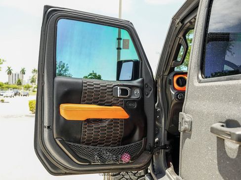 Used 2021 Jeep Gladiator Sport AWD/4WD image 20