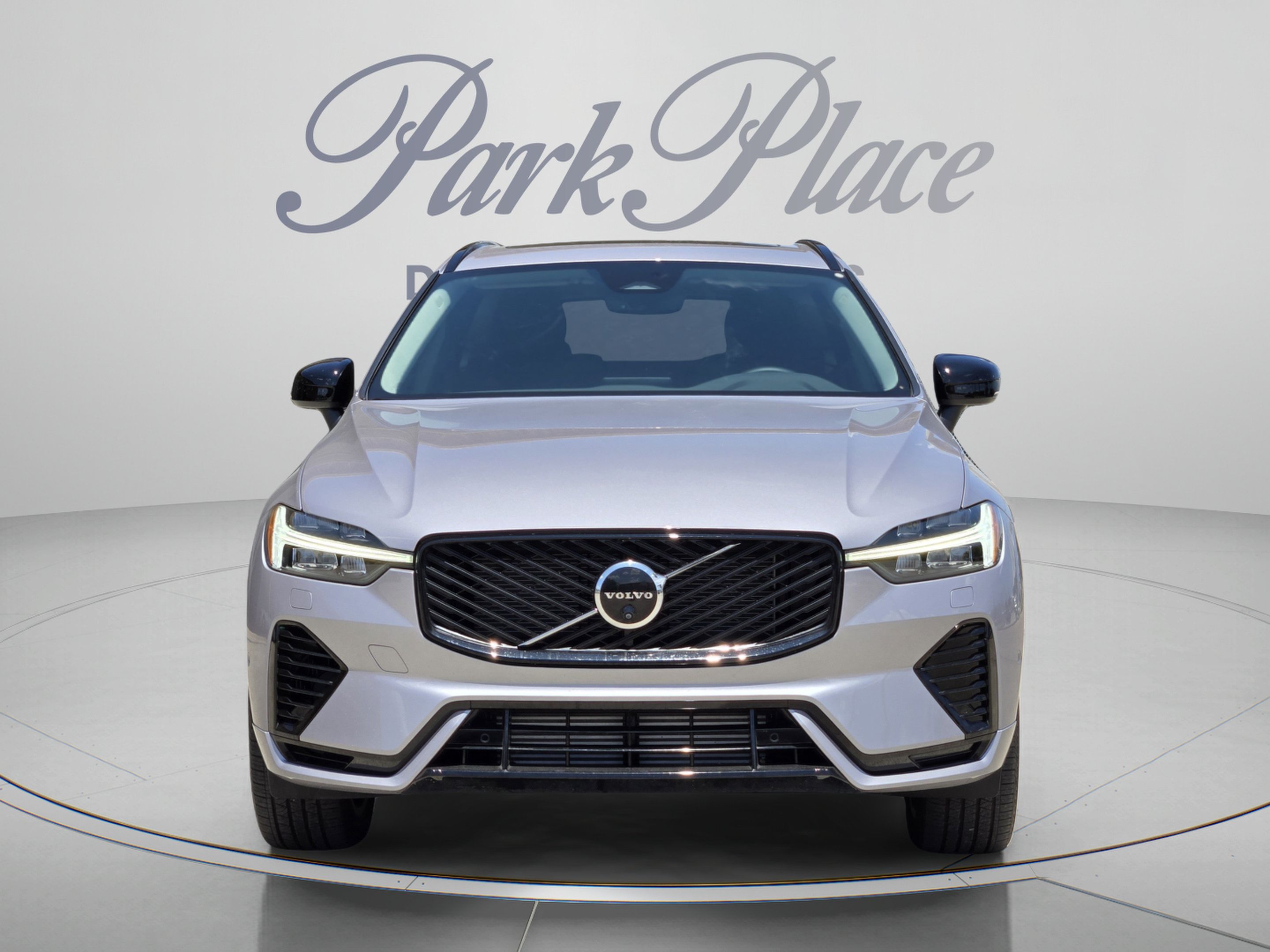 Certified 2026 Volvo XC60 T8 Plus w/ Protection Package Premier AWD/4WD image 9