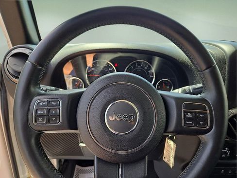 Used 2015 Jeep Wrangler Unlimited Sport w/ Quick Order Package 24S AWD/4WD image 19