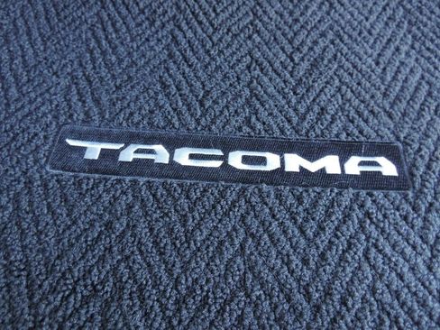 Used 2016 Toyota Tacoma TRD Off-Road w/ Towing Package RWD image 19