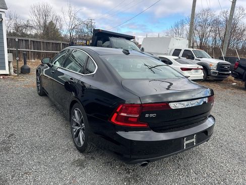 Used 2018 Volvo S90 T5 Momentum w/ Convenience Package image 4