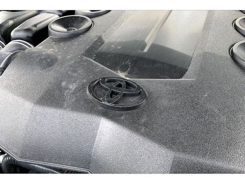 Used 2022 Toyota 4Runner TRD Off-Road Premium w/ 4Runner Black Package (TMS) image 34