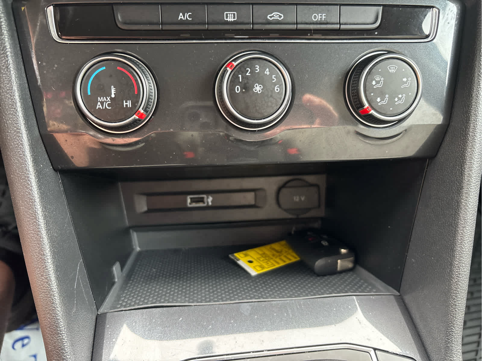 Used 2019 Volkswagen Tiguan S w/ Driver Assistance Package AWD/4WD image 21