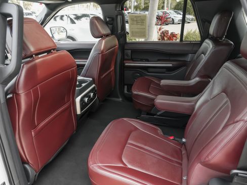 Used 2024 Ford Expedition Max Limited image 33