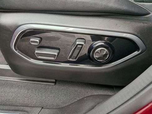 Certified 2024 Jeep Grand Cherokee Overland w/ Luxury Tech Group IV image 10