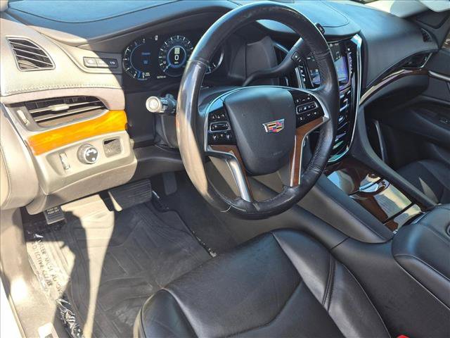 Used 2019 Cadillac Escalade Luxury RWD image 10