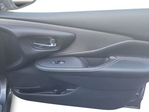 Used 2022 Nissan Murano SV image 15