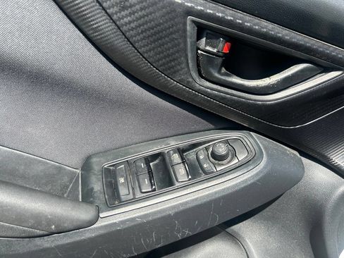 Used 2019 Subaru Crosstrek 2.0i Premium AWD/4WD image 18