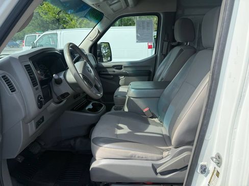 Used 2020 Nissan NV 2500 SV RWD image 17