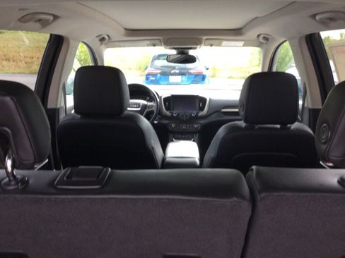 Used 2018 GMC Terrain Denali w/ Advanced Safety Package image 11