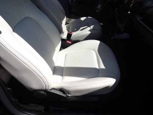 Used 2010 Volkswagen Beetle Convertible FWD image 26