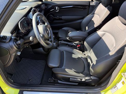 Used 2024 MINI Cooper S w/ Signature Upholstery Package FWD image 11