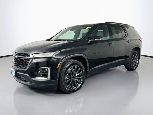 Used 2023 Chevrolet Traverse RS AWD/4WD image 2
