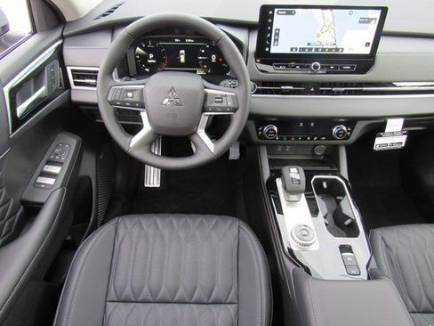 New 2026 Mitsubishi Outlander SEL FWD image 10