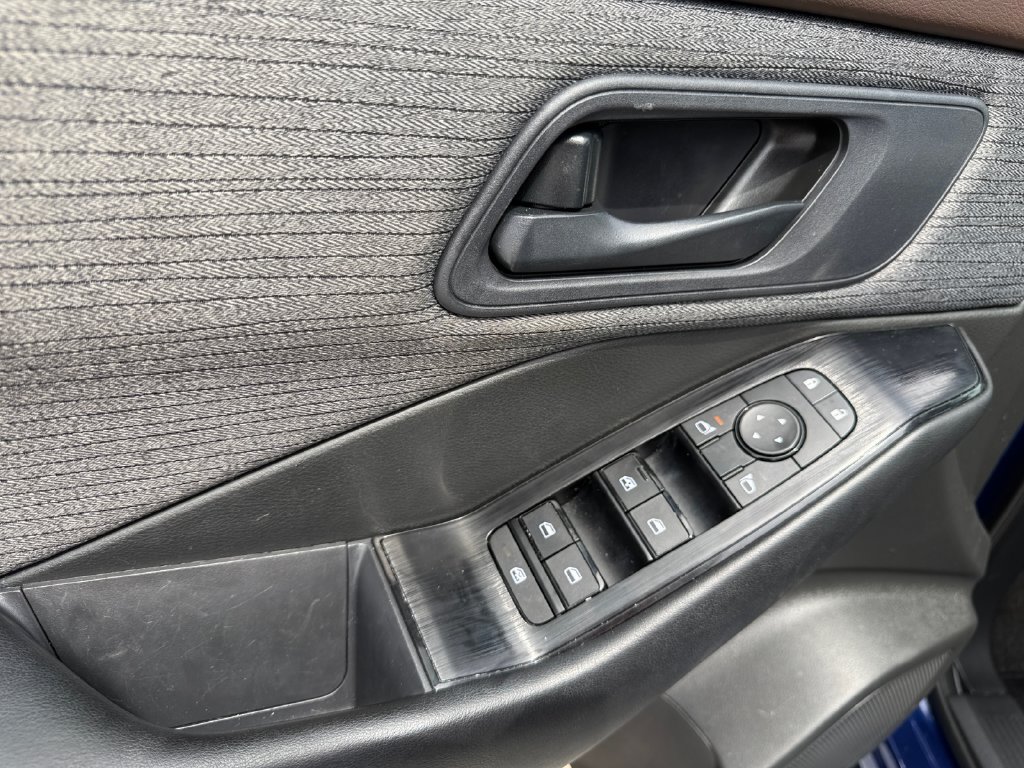 Used 2023 Nissan Rogue S FWD image 11
