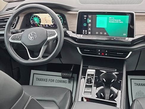 Used 2024 Volkswagen Atlas SEL image 29