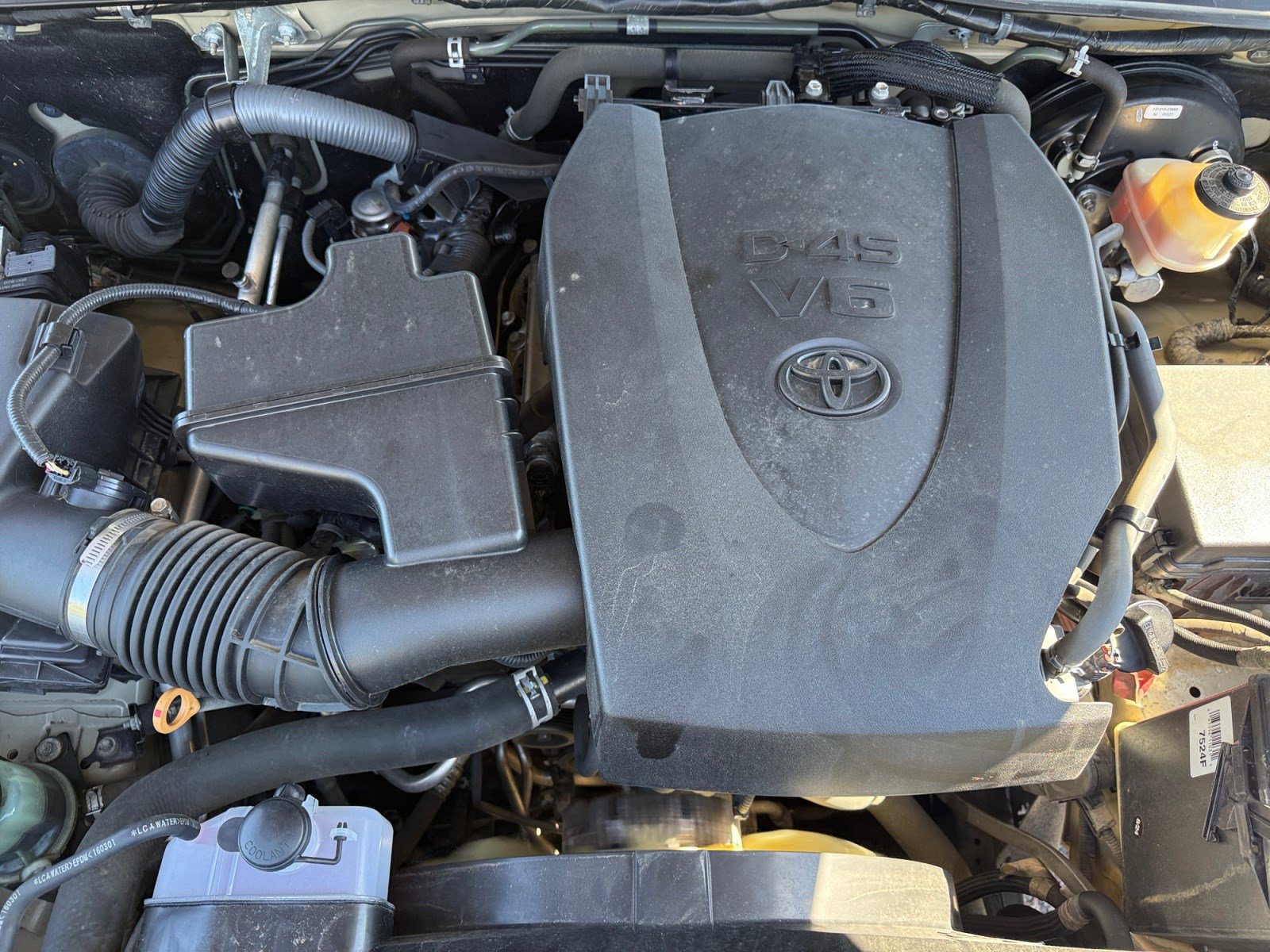 Used 2017 Toyota Tacoma TRD Sport AWD/4WD image 21