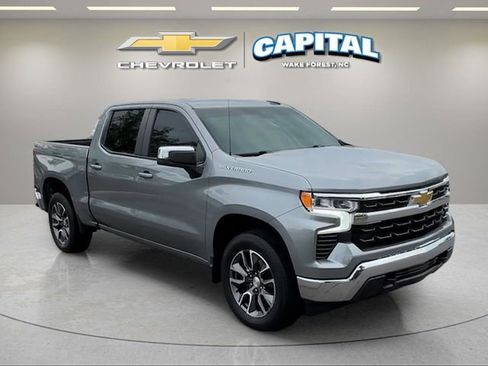 Used 2023 Chevrolet Silverado 1500 LT AWD/4WD image 7
