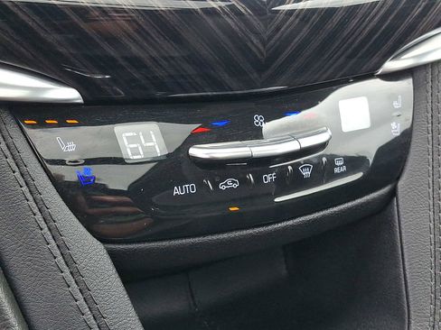 Certified 2024 Cadillac XT6 Premium Luxury w/ LPO, Floor Liner Package AWD/4WD image 27