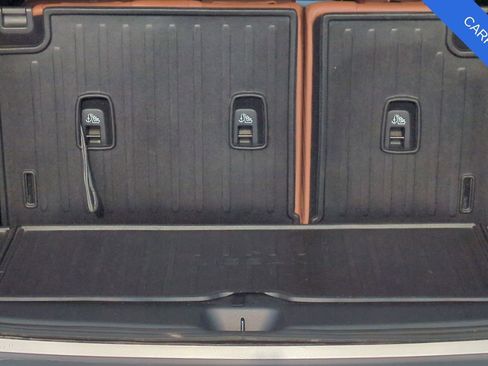 Used 2022 Nissan Pathfinder Platinum w/ Cargo Package image 39