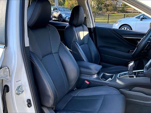 Used 2022 Subaru Outback Limited image 8