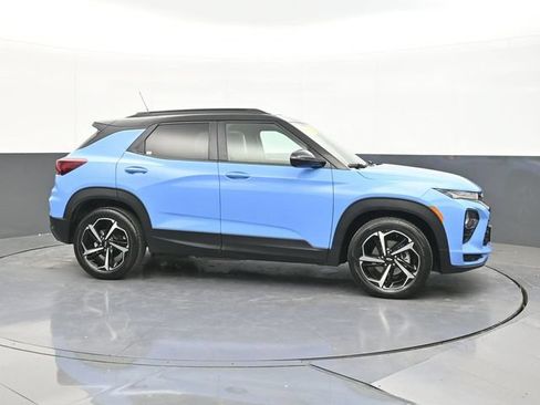Used 2023 Chevrolet TrailBlazer RS w/ Sun and Liftgate Package FWD image 18