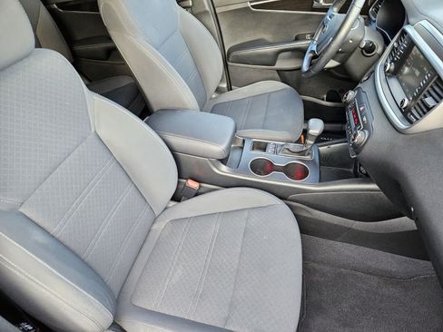 Used 2020 Kia Sorento S AWD/4WD image 12