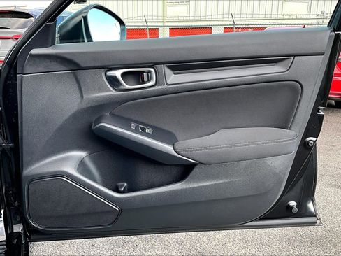 Used 2025 Honda Civic Sport image 22