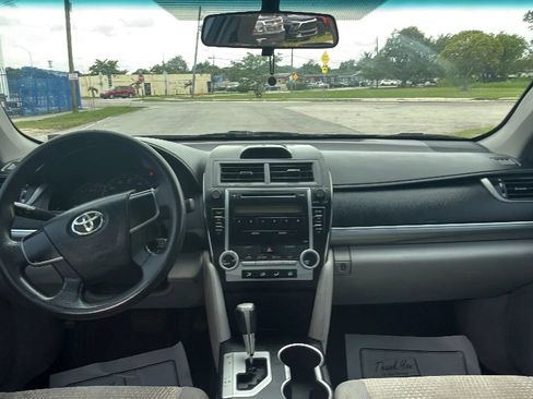 Used 2012 Toyota Camry FWD image 7