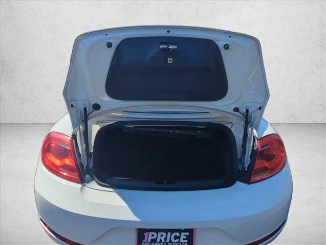 Used 2013 Volkswagen Beetle 2.0T FWD image 9