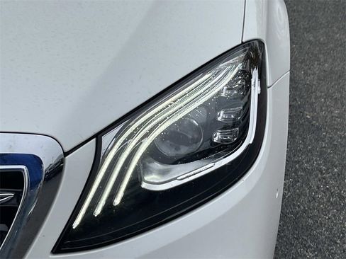 Used 2019 Mercedes-Benz S 560 4MATIC Sedan image 9