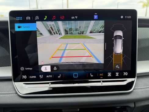 New 2026 Volkswagen Tiguan SE R-Line FWD image 18