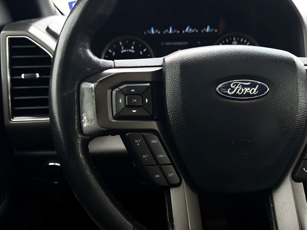 Used 2020 Ford Expedition Max XLT w/ Equipment Group 201A RWD image 12