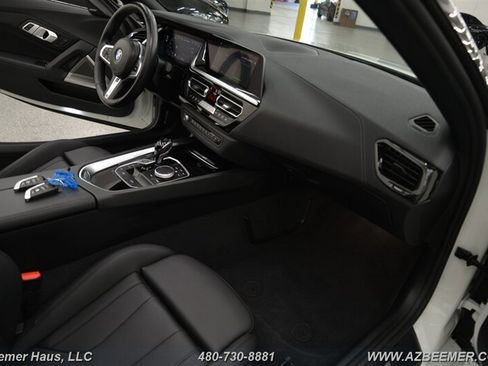 Used 2024 BMW Z4 M40i w/ Premium Package image 20