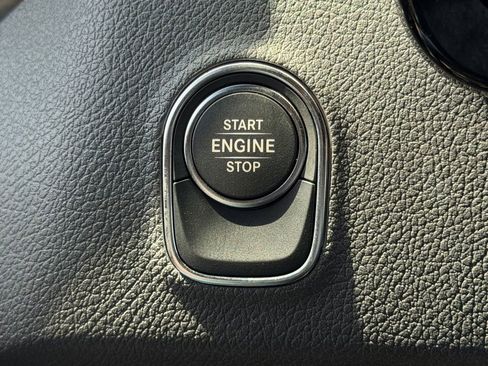 Used 2025 Mercedes-Benz Sprinter 2500 image 27