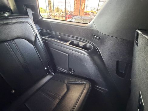 Used 2018 Ford Expedition Limited w/ Equipment Group 301A AWD/4WD image 50