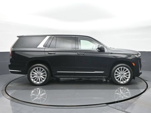 Used 2023 Cadillac Escalade Premium Luxury AWD/4WD image 2