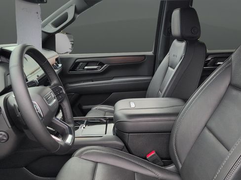 Used 2025 GMC Yukon Denali AWD/4WD image 10