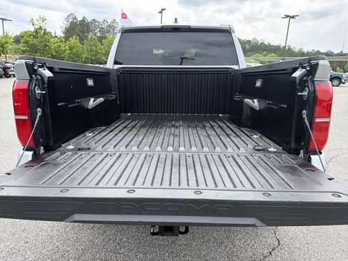 Certified 2024 Toyota Tacoma TRD Off-Road AWD/4WD image 29