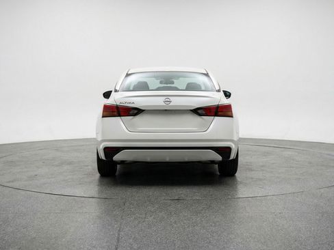 Used 2025 Nissan Altima 2.5 SV image 7