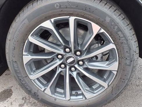 New 2025 Cadillac Lyriq Sport image 13