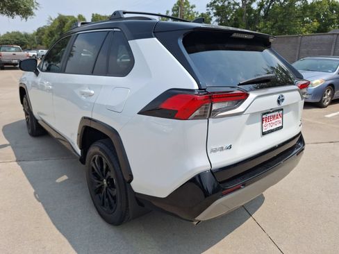 Used 2024 Toyota RAV4 XSE AWD/4WD image 4