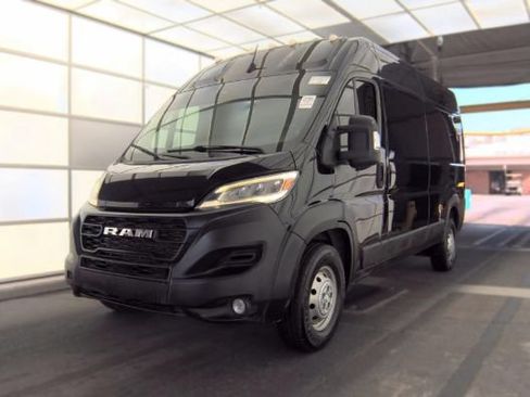 Used 2023 RAM ProMaster 2500 w/ LED Premium FWD image 4