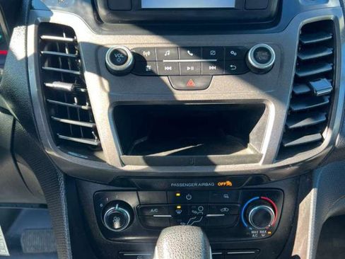 Used 2019 Ford Transit Connect XL image 22